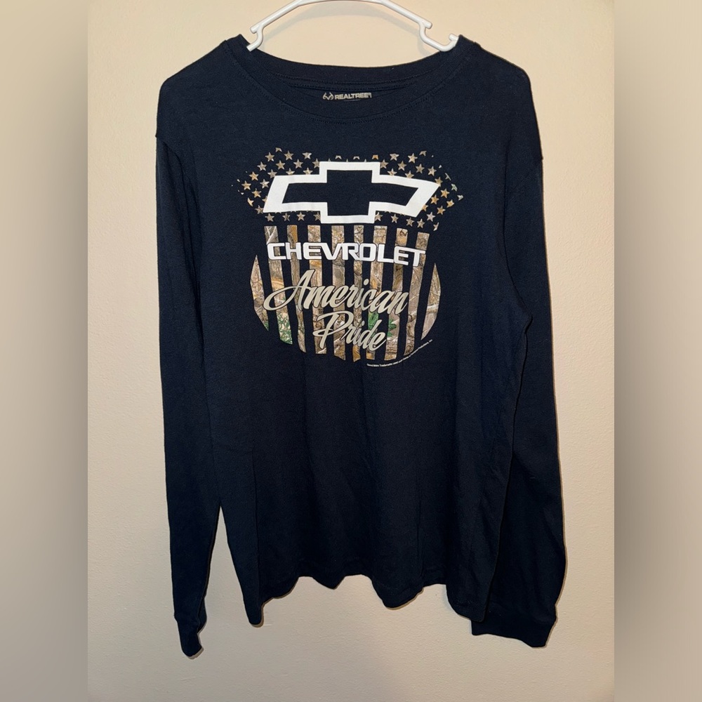 Women’s Medium RealTree Chevrolet Navy Longsleeve